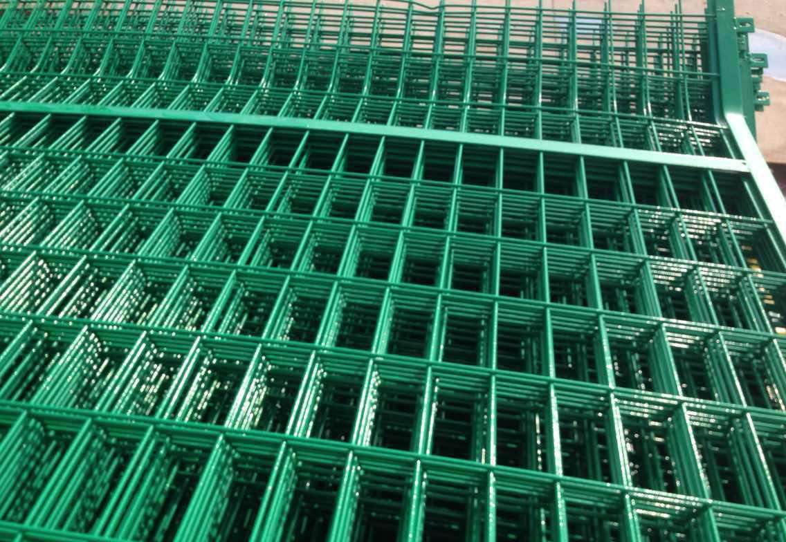 鐵路兩側鐵絲網(wǎng)多少錢一平方